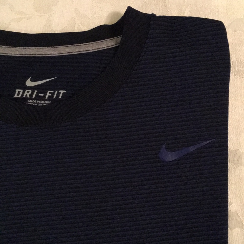 Mens Nike Dri-Fit Shirt - Picture 2 of 7